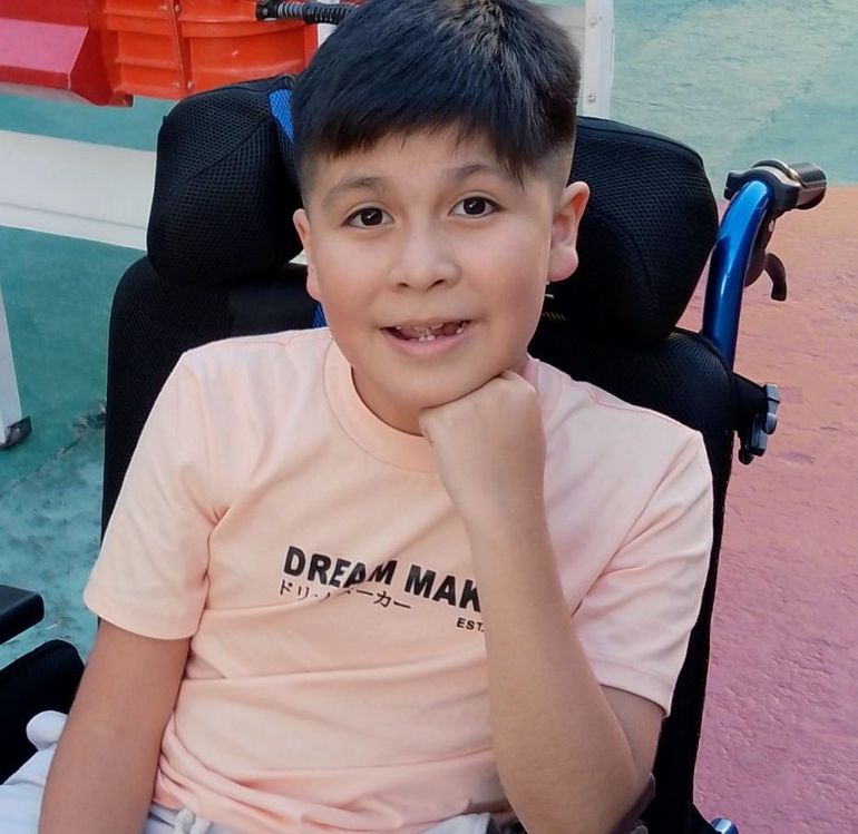 Mateo necesita ayuda. Mateo necesita ayuda.
