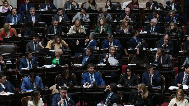 La Ley Hojarasca es una iniciativa impulsada por Federico Sturzenegger, Ministro de Desregulación y Transformación del Estado. | LM Neuquen La Ley Hojarasca es una iniciativa impulsada por Federico Sturzenegger, Ministro de Desregulación y Transformación del Estado.