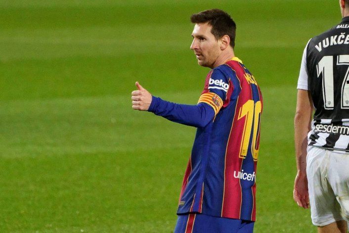 En pleno caos, Barcelona ganó y Messi acecha récord de Pelé