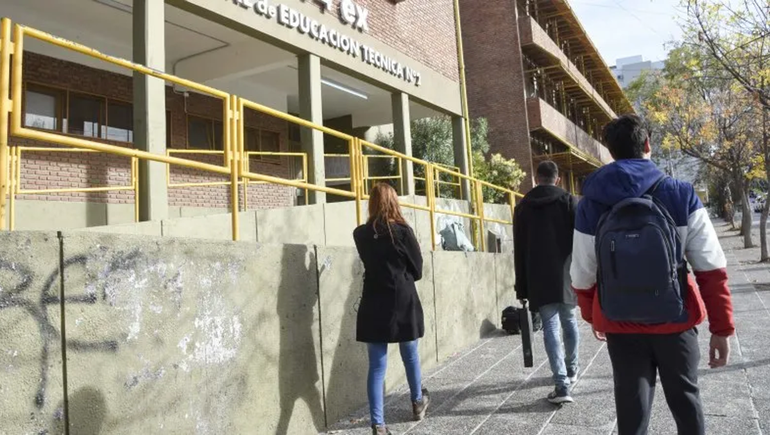 Nueva escuela secundaria en Neuquén: qué cambia y qué queda de la escuela que conocemos