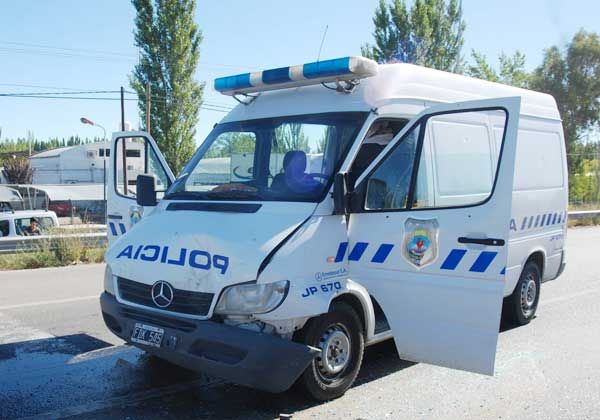 Renuevan la flota de autos y camionetas de la Policía provincial