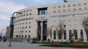 Absuelto a pesar de embarazar a su hijastra de 14
