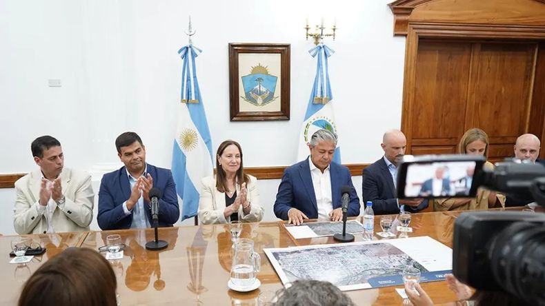 Cuatro empresas interesadas en la obra que duplicará las calles pavimentadas en Junín de los Andes | LM Neuquen Cuatro empresas interesadas en la obra que duplicará las calles pavimentadas en Junín de los Andes