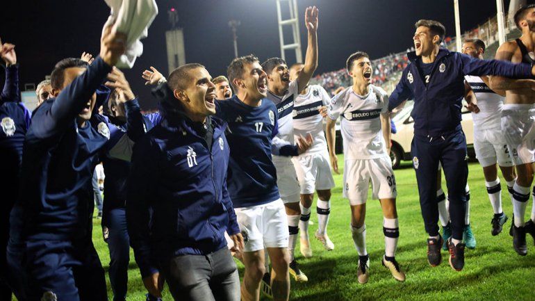 La arenga de Troglio y los penales de River - Gimnasia