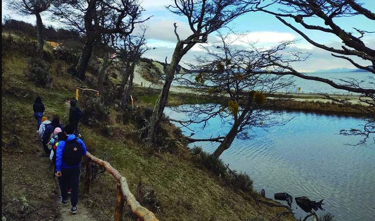 Uno de los sendreos de la Reserva Laguna Negra. Uno de los sendreos de la Reserva Laguna Negra.