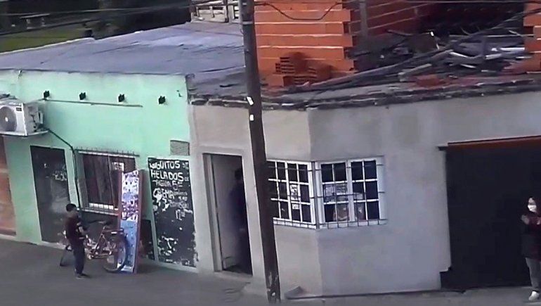 Les dio toda la plata pero igual la prendieron fuego