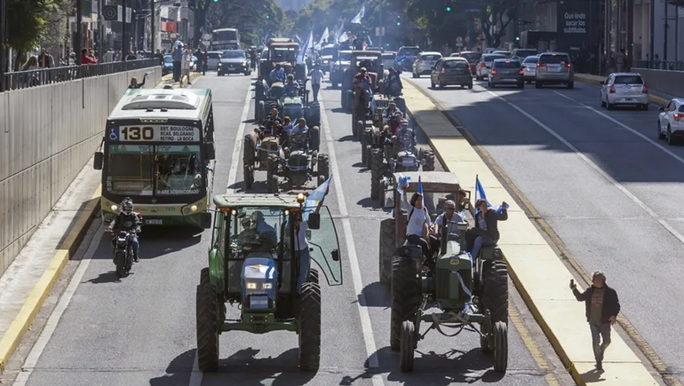 El tractorazo copó las calles de las principales capitales