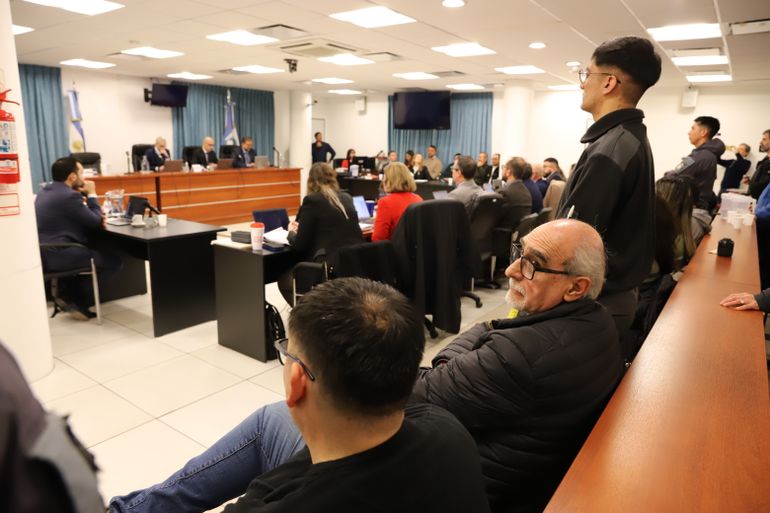 Estafa con planes sociales: el juicio arrancó con un imputado con ataques de pánico