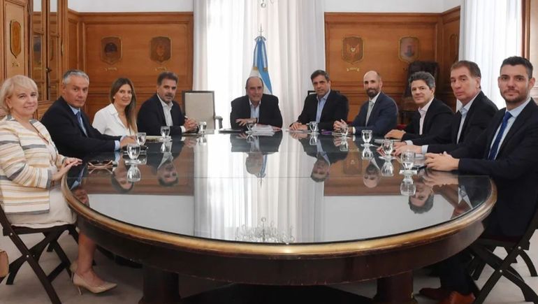 El Gobierno se reunió con algunos legisladores del PRO para avanzar en los acuerdos de cara a la Ley Ómnibus.
