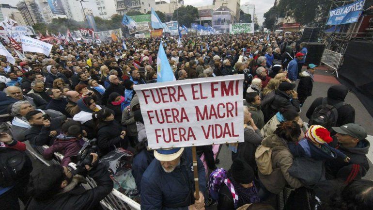 El escenario del acto fue ubicado en las avenidas 9 de Julio y Belgrano.