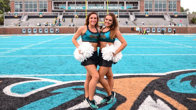 Las jóvenes de la Universidad de Coastal Carolina fueron delatadas y acusadas por una compañera.&nbsp;