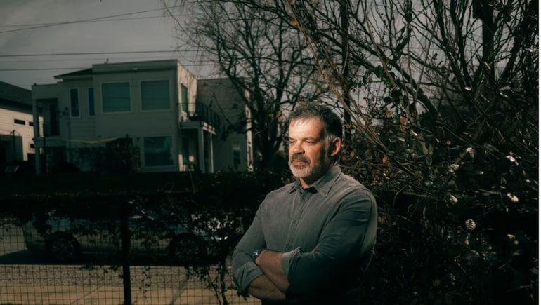 Ben Riley en su casa de Texas (Foto: The New York Times / Jordan Vonderhaar) Ben Riley en su casa de Texas (Foto: The New York Times / Jordan Vonderhaar)
