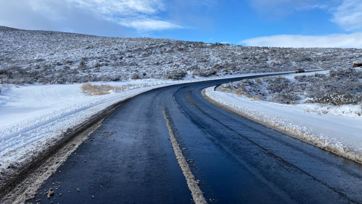 Alerta por nieve: Pino Hachado estará cerrado durante todo el día
