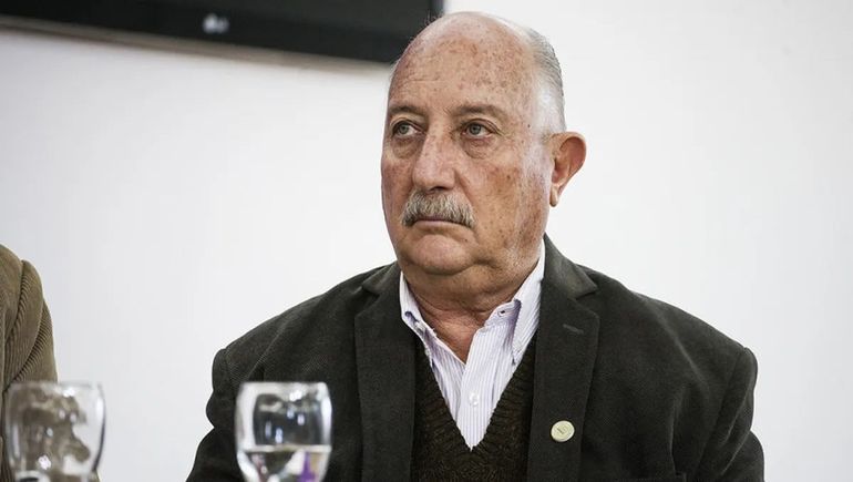 El diputado Ronco sesionó desde la playa. El diputado Ronco sesionó desde la playa.