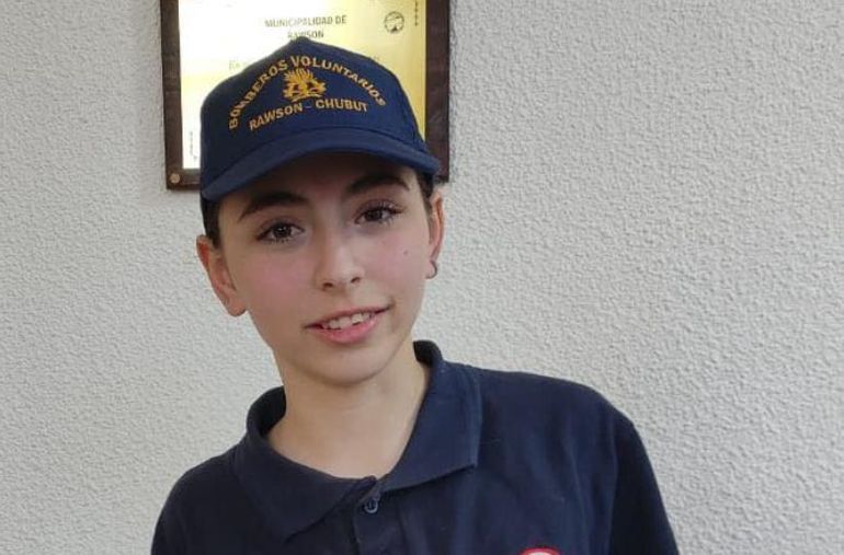 Martina Constanzo, la bombera de Rawson que salvó a su hermanito. Martina Constanzo, la bombera de Rawson que salvó a su hermanito.