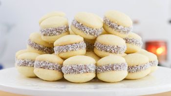 Los mejores alfajores de maicena: la receta fácil y deliciosa, para hacer en casa | LM Neuquen Los mejores alfajores de maicena: la receta fácil y deliciosa, para hacer en casa