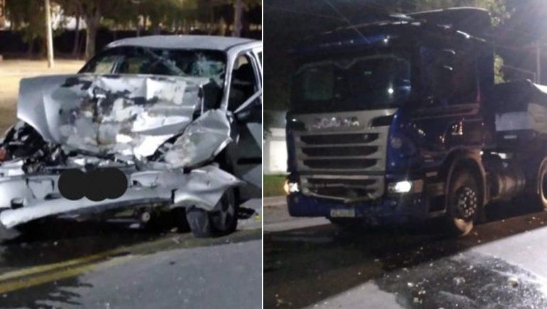 Choque frontal entre un auto y un camión: quedó una persona hospitalizada