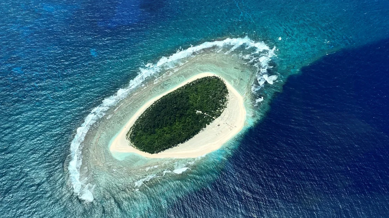 La isla Pikelot, en el Océano Pacífico, donde estuvieron los náufragos.