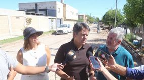 El intendente Mariano Gaido recorrió el barrio Círculo Policial | LM Neuquen El intendente Mariano Gaido recorrió el barrio Círculo Policial