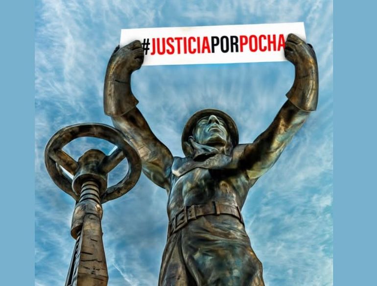 El posteo de un usuario con el monumento símbolo de Caleta Olivia y el hashtag de la campaña #justiciaporpocha, que crece fuerte en las redes. El posteo de un usuario con el monumento símbolo de Caleta Olivia y el hashtag de la campaña #justiciaporpocha, que crece fuerte en las redes. 