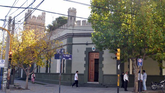 La Casa de Gobierno espera por los nuevos funcionarios que asumirán, junto con Omar Gutiérrez, el 10 de diciembre.