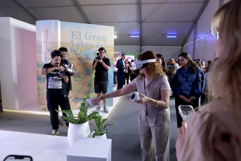 La Feria del Libro se celebrará hasta el 21 de septiembre en Neuquén. La Feria del Libro se celebrará hasta el 21 de septiembre en Neuquén.