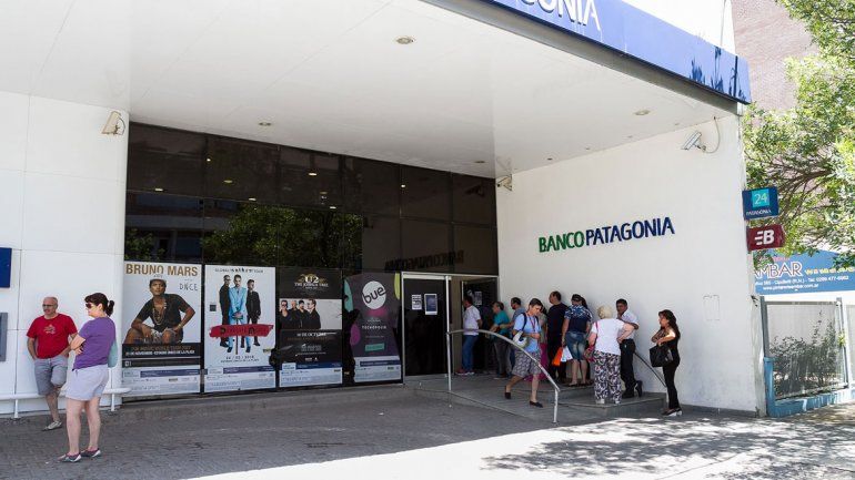 La mujer contó lo que le pasó en un cajero del Banco Patagonia.