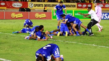 la emocion de un pequeno pais de 156 mil habitantes que clasifico por primera vez a la copa del mundo la emocion de un pequeno pais de 156 mil habitantes que clasifico por primera vez a la copa del mundo