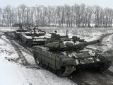Tanques mecanizados rusos T-72B3 durante unas maniobras del Distrito Militar Sur en la región de Rostov, Rusia, el 27 de enero de 2022. REUTERS/Sergey Pivovarov