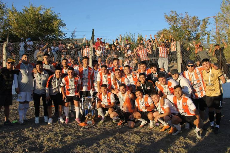 San Patricio del Chañar se consagró bicampeón. Fotos: Prensa Lifune.