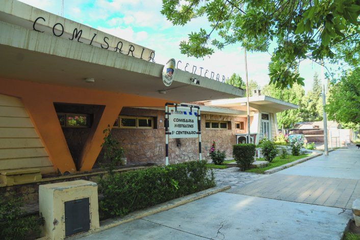 La mujer no realizó la denuncia en Centenario por temor a que no avanzara la investigación La mujer no realizó la denuncia en Centenario por temor a que no avanzara la investigación