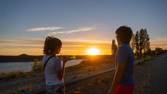 Qué hacer el finde en la región: disfrutar de una puesta de sol en El Chocón