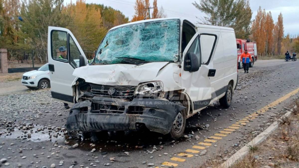 Impresionante choque en Ruta 22 terminó con un hombre de 76 años internado