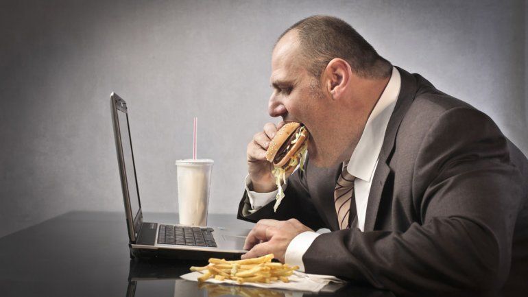 El consumo de una dieta poco saludable genera enfermedades.