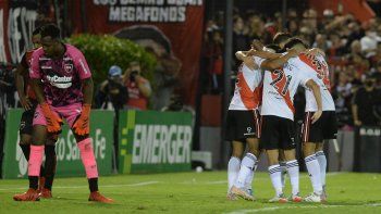 el golazo de juanfer y vignolo ¿le arruino la carrera a ..? el golazo de juanfer y vignolo ¿le arruino la carrera a ..?