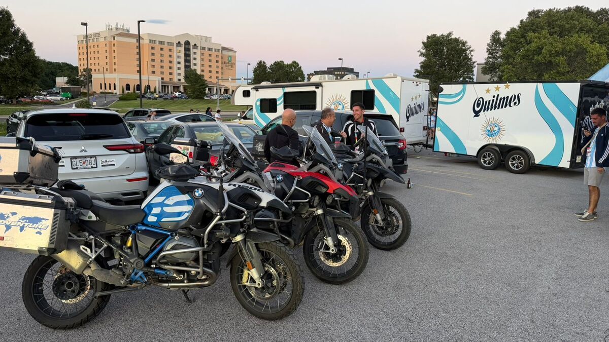 Tres neuquinos fueron de San Martín de los Andes a Estados Unidos en moto.&nbsp;