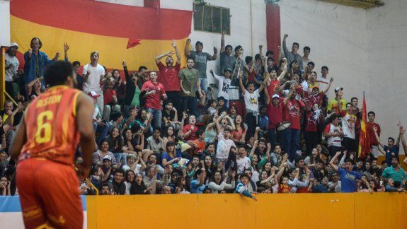El gran año del básquet provincial: campeón del Torneo Argentino y esta temporada, con dos equipos, en el principal torneo del ascenso. Estadio repleto ayer en Plottier.