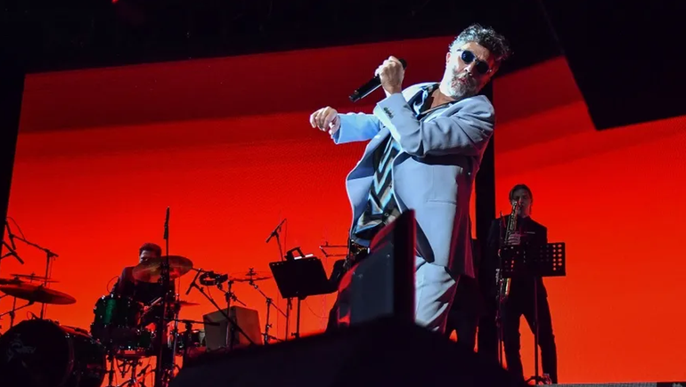 Fito Páez llega a la Fiesta de la Confluencia luego del festejo de los 30 años de Fito Páez llega a la Fiesta de la Confluencia luego del festejo de los 30 años de