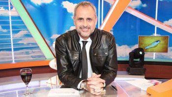 En Twitter, Rial fue protagonista en la premiación con sus adelantos. 
