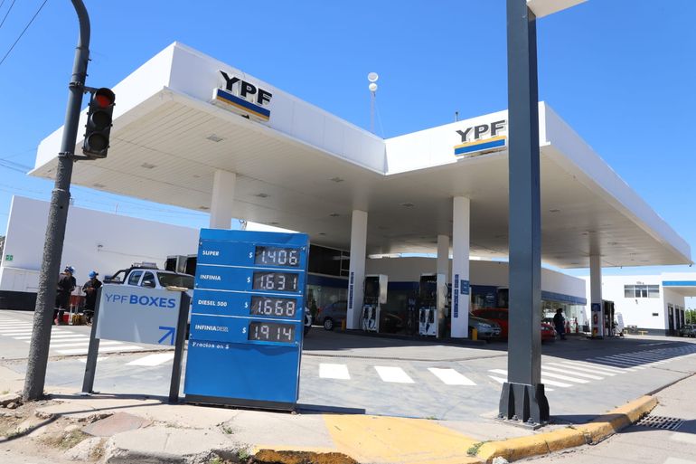 Así quedaron los precios en los surtidores de Neuquén tras el último aumento de los combustibles