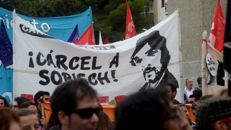 El pedido de justicia por Fuentealba no acabó. Van a nacionalizarlo para activar una causa internacional.