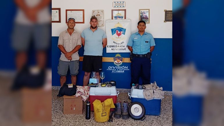 Acampaba abajo de un puente con las cosas que le robó a un vecino