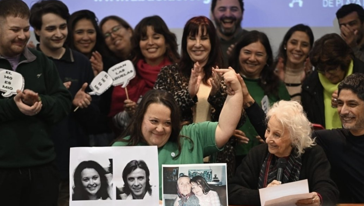 La emoción de Estela de Carlotto y la hermana del nieto 140, Adriana Metz