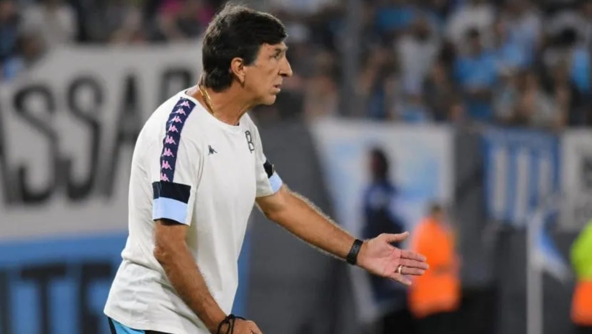 Números rojos: cómo le fue a Gustavo Costas cuando jugó contra Independiente