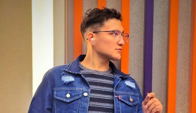 Franco Alfonzo es de Ushuaia y dice que las mayores de 40 no dejan de acosarlo. Franco Alfonzo es de Ushuaia y dice que las mayores de 40 no dejan de acosarlo.