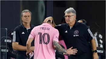 el tata martino revelo que le pasa a lionel messi y peligra su presencia en la seleccion el tata martino revelo que le pasa a lionel messi y peligra su presencia en la seleccion