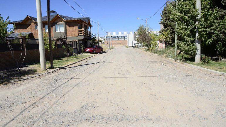 Inician trámites para asfaltar un sector del norte