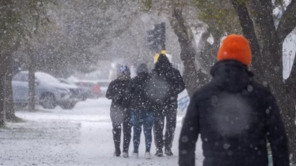 Según advirtieron, la baja que cruzará la Patagonia producirá viento fuerte en gran parte de la región.