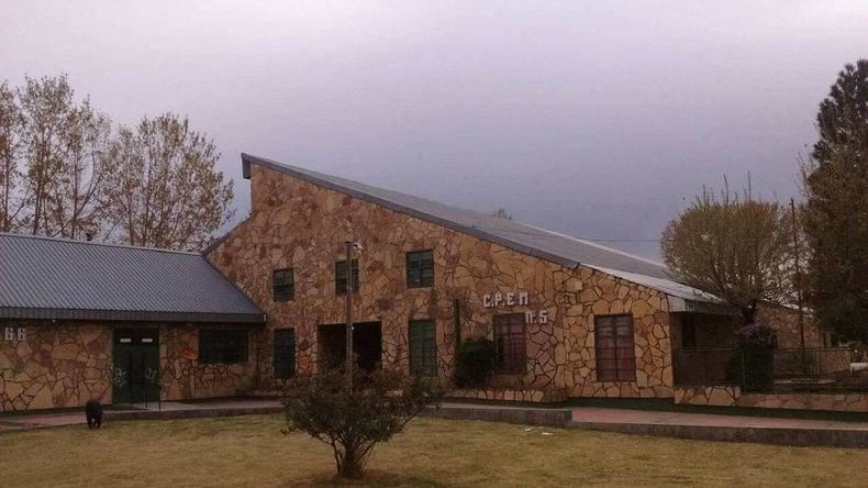 Padres denuncian que un grupo de alumnas más grandes golpean a las ingresantes.