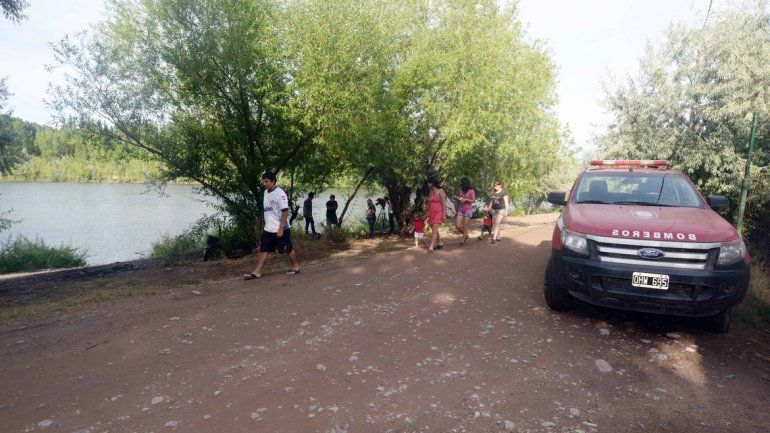 Personal de Bomberos trabajó en el lugar.